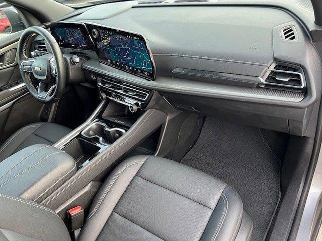 used 2025 Chevrolet Traverse car, priced at $35,995