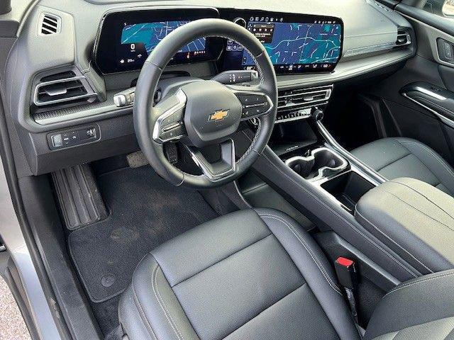 used 2025 Chevrolet Traverse car, priced at $35,995