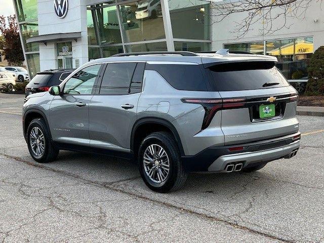 used 2025 Chevrolet Traverse car, priced at $35,995