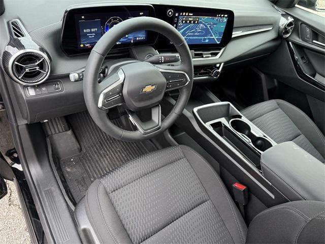 new 2025 Chevrolet Equinox car, priced at $30,290