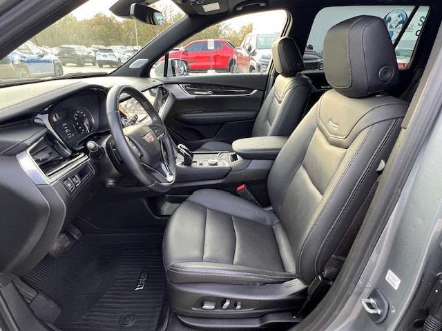 used 2024 Cadillac XT6 car, priced at $40,495