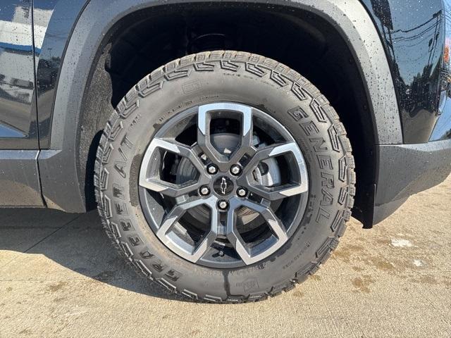 new 2025 Chevrolet Equinox car, priced at $34,998