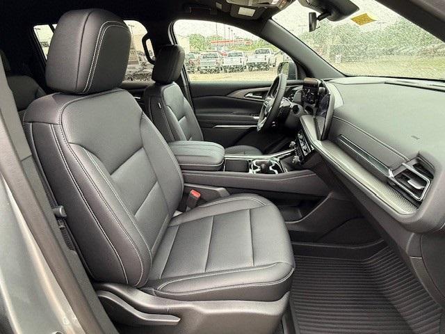 new 2025 Chevrolet Traverse car, priced at $45,830