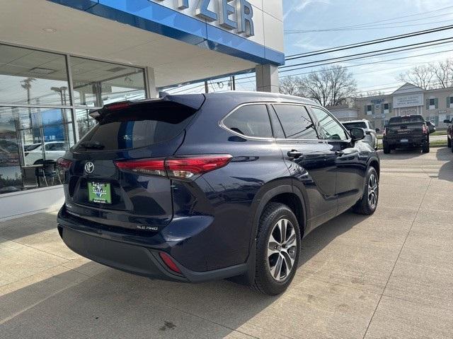 used 2021 Toyota Highlander car, priced at $33,519