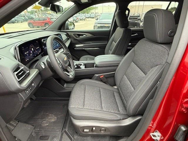 new 2025 Chevrolet Traverse car, priced at $43,055