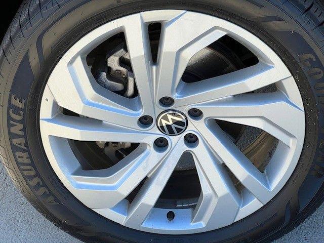 used 2022 Volkswagen Atlas car, priced at $21,995