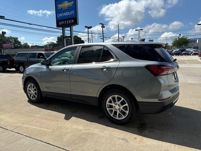 new 2024 Chevrolet Equinox car, priced at $31,240