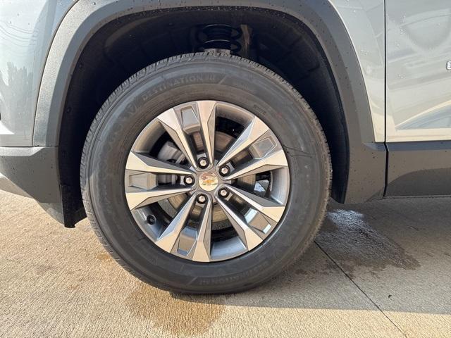 new 2025 Chevrolet Equinox car, priced at $31,080