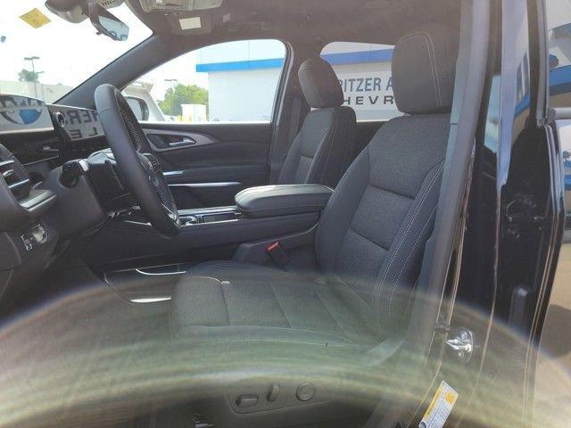 new 2026 Chevrolet Traverse car, priced at $44,610