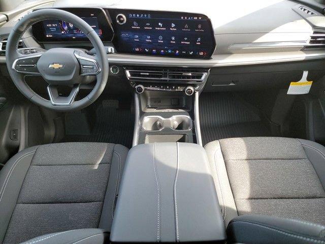 new 2026 Chevrolet Traverse car, priced at $44,610