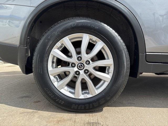 used 2018 Nissan Rogue car, priced at $13,896