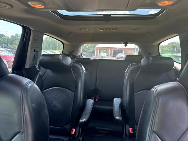used 2012 Chevrolet Traverse car, priced at $4,995