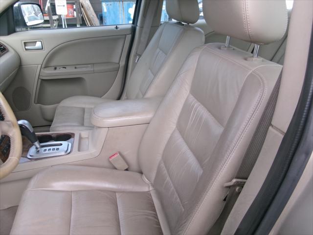 used 2006 Ford Five Hundred car, priced at $3,495