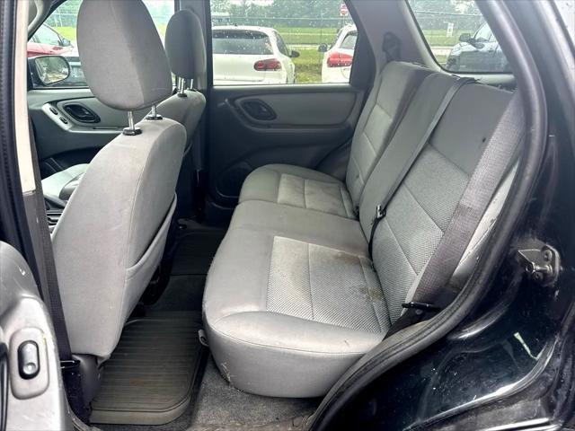 used 2006 Ford Escape car, priced at $2,995