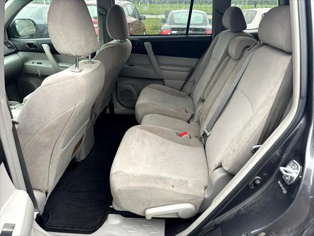 used 2013 Toyota Highlander car, priced at $9,995