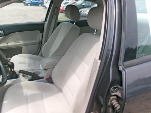 used 2007 Ford Fusion car, priced at $2,495