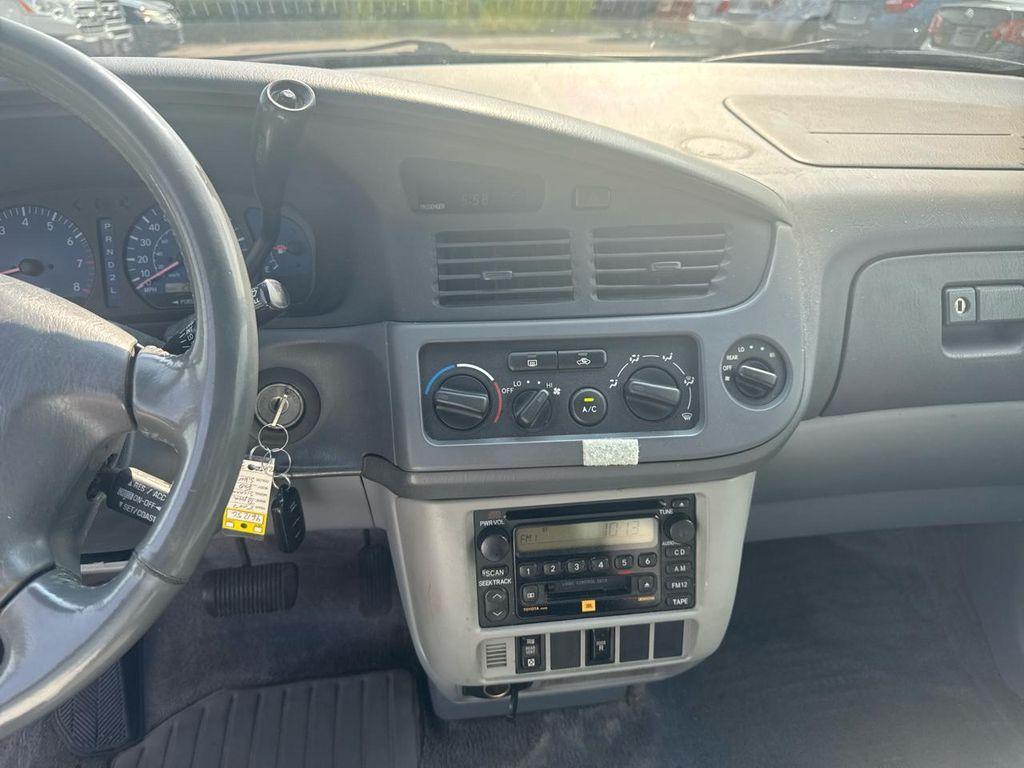 used 2002 Toyota Sienna car, priced at $3,495