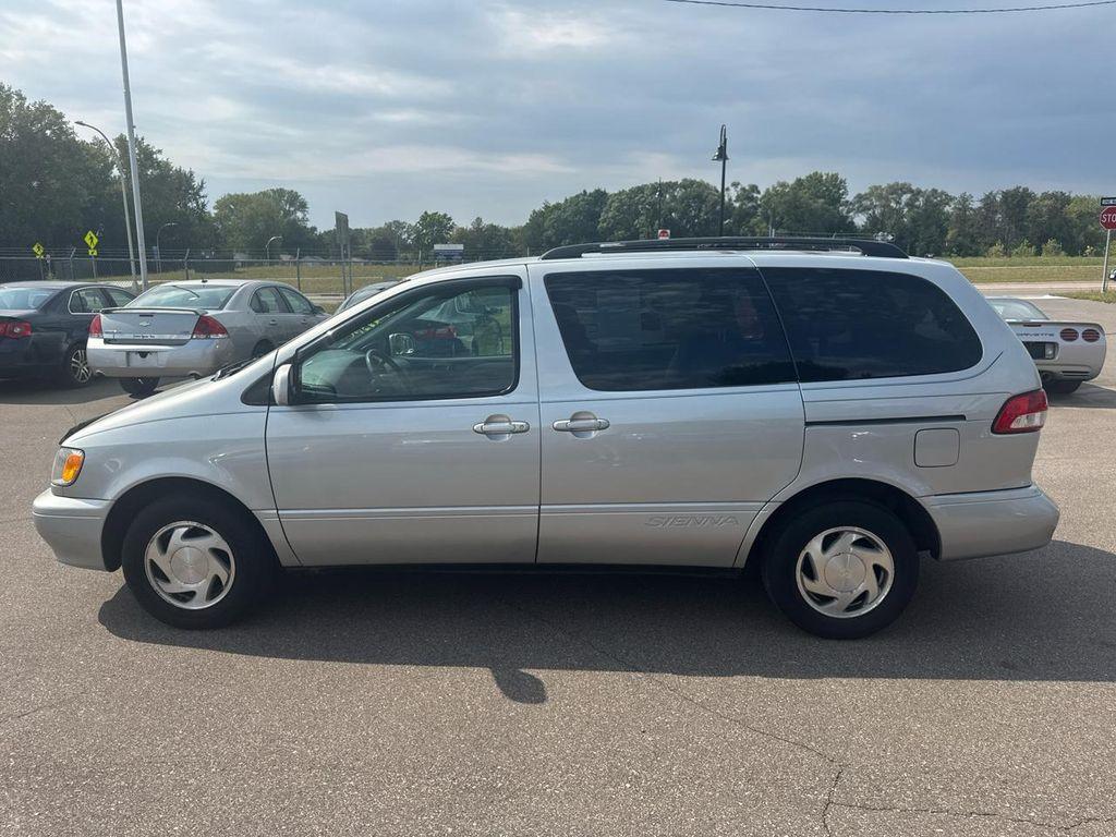 used 2002 Toyota Sienna car, priced at $3,495