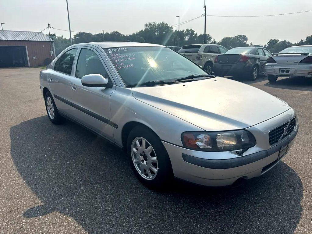 used 2001 Volvo S60 car, priced at $4,495