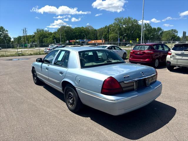 used 2007 Mercury Grand Marquis car, priced at $4,995
