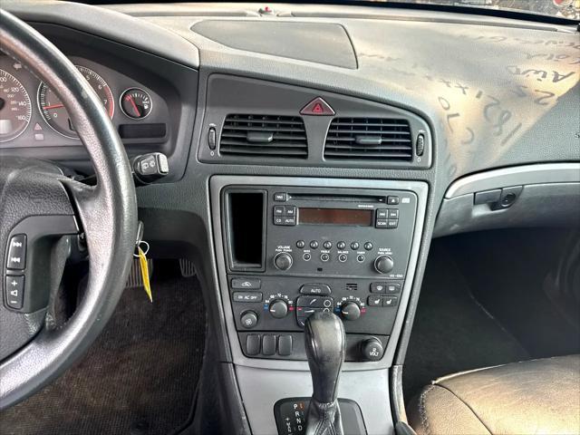 used 2005 Volvo XC70 car, priced at $4,495