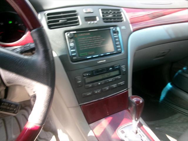 used 2004 Lexus ES 330 car, priced at $5,995