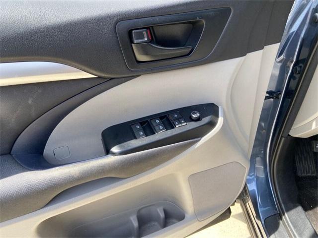 used 2014 Toyota Highlander car, priced at $15,000