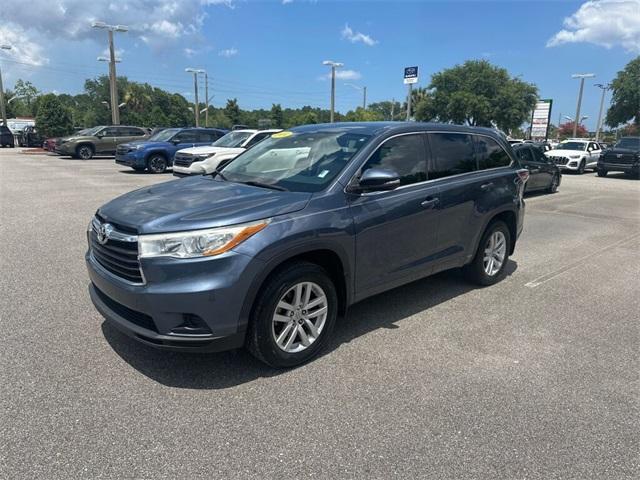 used 2014 Toyota Highlander car, priced at $14,000
