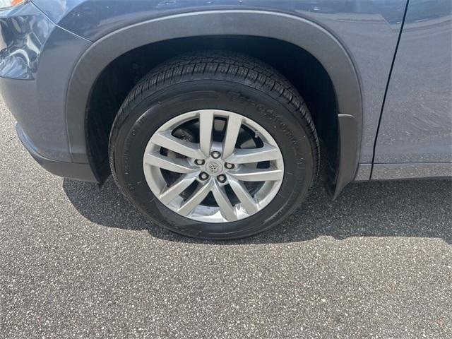 used 2014 Toyota Highlander car, priced at $14,000