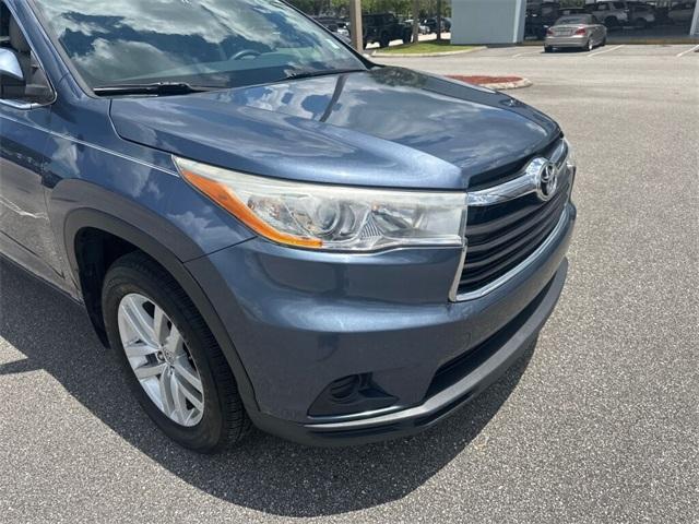 used 2014 Toyota Highlander car, priced at $14,000