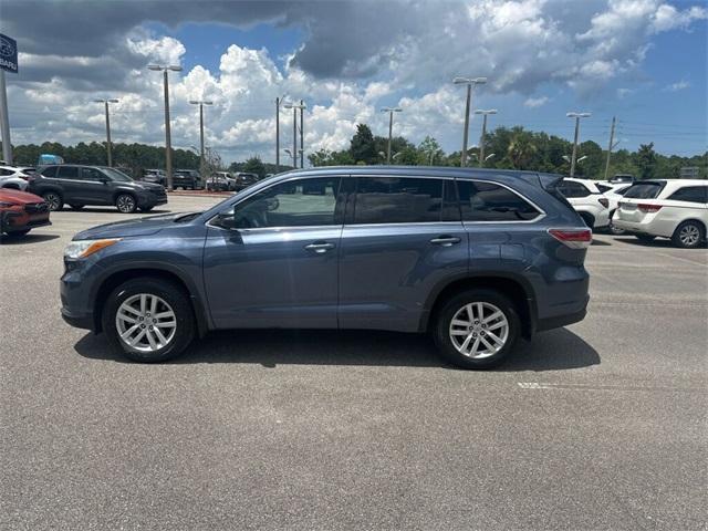 used 2014 Toyota Highlander car, priced at $14,000