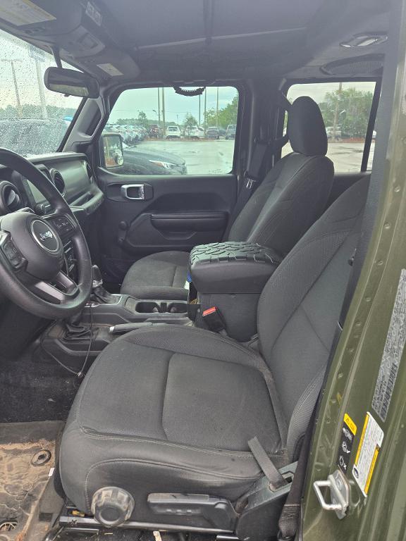 used 2021 Jeep Wrangler Unlimited car, priced at $32,000