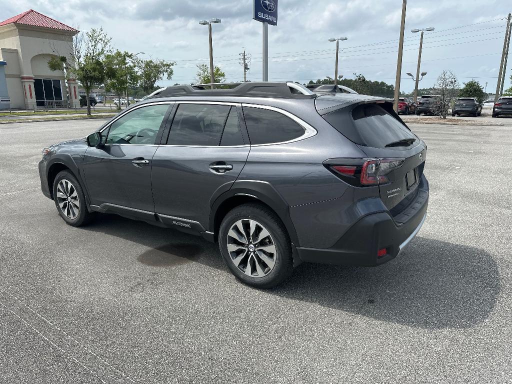used 2025 Subaru Outback car, priced at $40,000