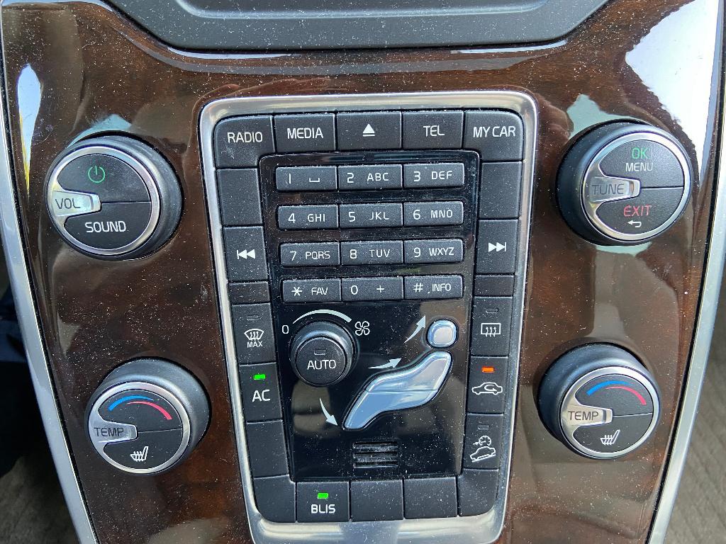 used 2013 Volvo XC70 car, priced at $11,000