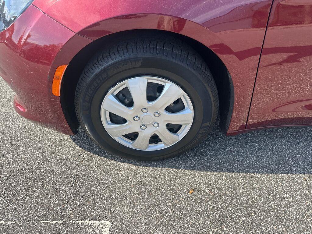 used 2018 Chrysler Pacifica car, priced at $15,000