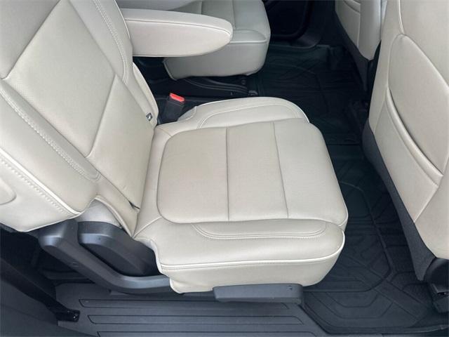 used 2022 Chevrolet Traverse car, priced at $33,000
