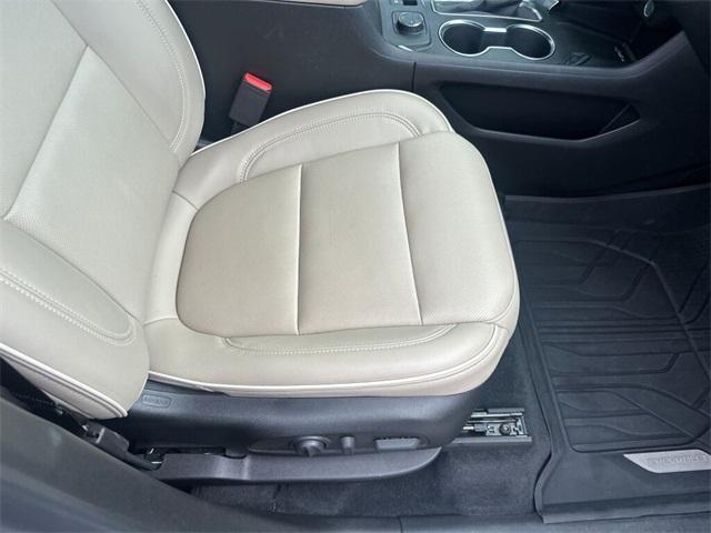 used 2022 Chevrolet Traverse car, priced at $33,000