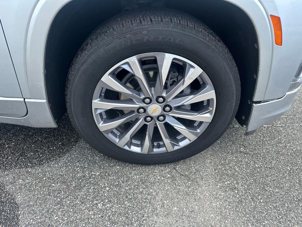 used 2022 Chevrolet Traverse car, priced at $35,500