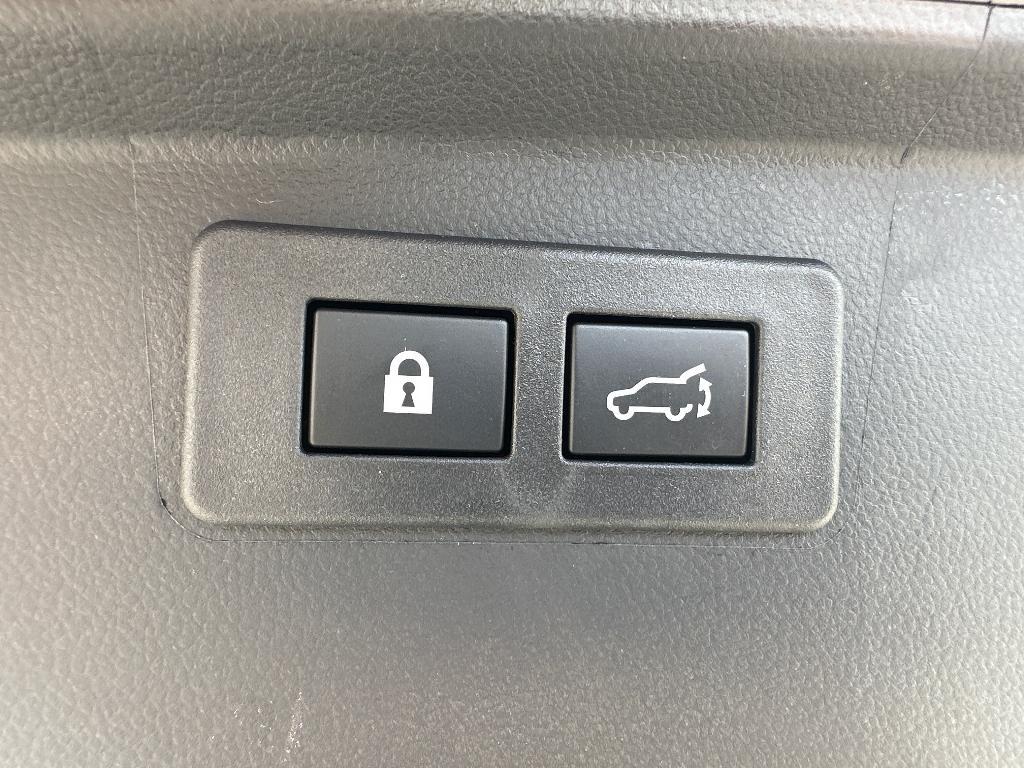 used 2025 Subaru Outback car, priced at $38,000