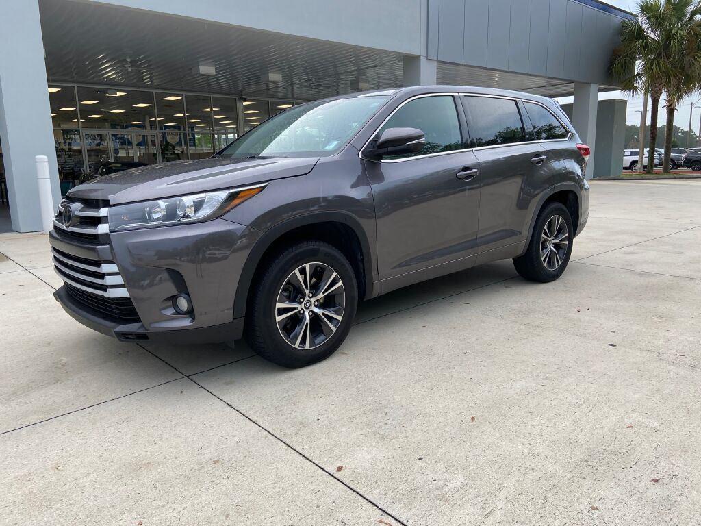 used 2018 Toyota Highlander car, priced at $19,000