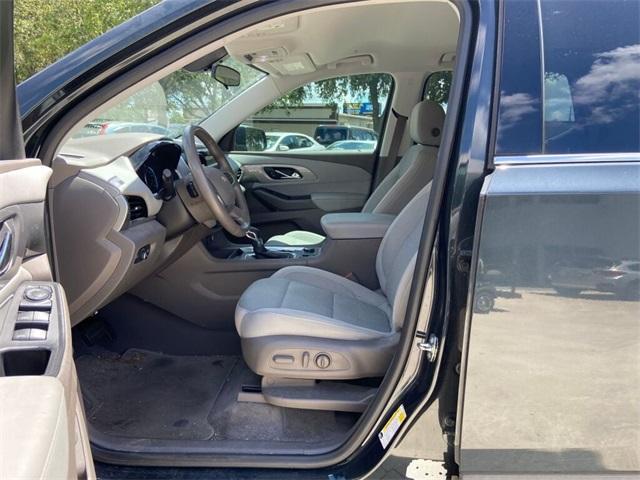 used 2021 Chevrolet Traverse car, priced at $20,000