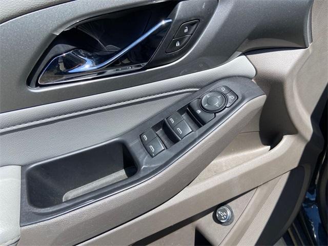 used 2021 Chevrolet Traverse car, priced at $20,000