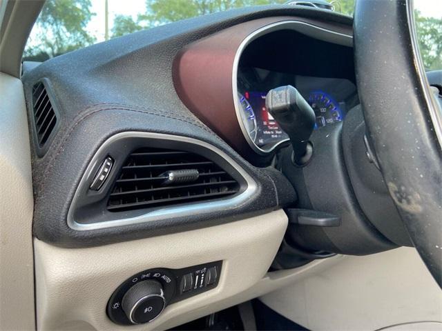 used 2018 Chrysler Pacifica car, priced at $15,500