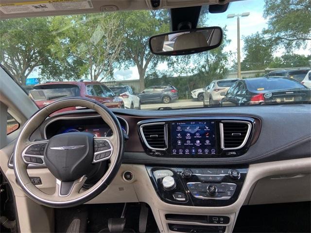 used 2018 Chrysler Pacifica car, priced at $15,500