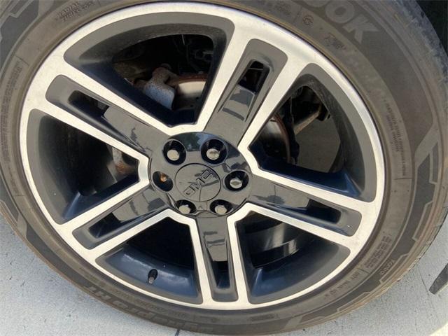 used 2018 GMC Yukon car, priced at $26,500