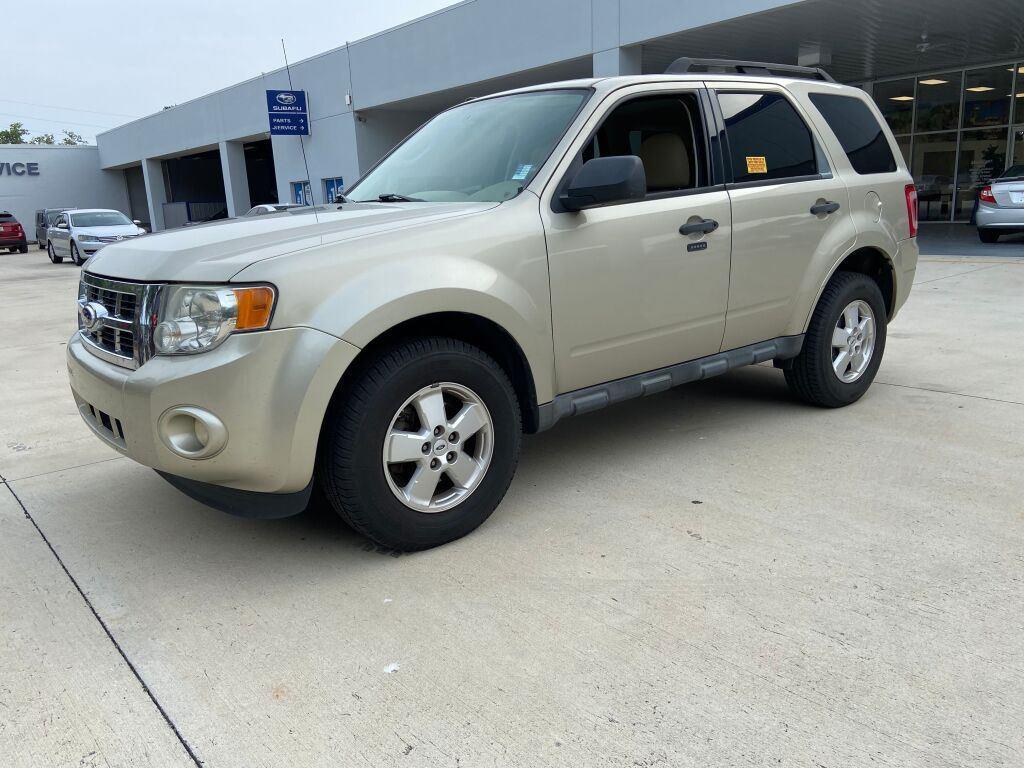 used 2011 Ford Escape car, priced at $6,000