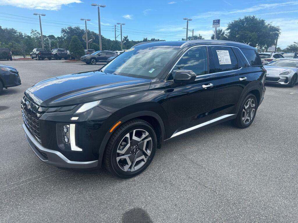 used 2023 Hyundai Palisade car, priced at $34,000
