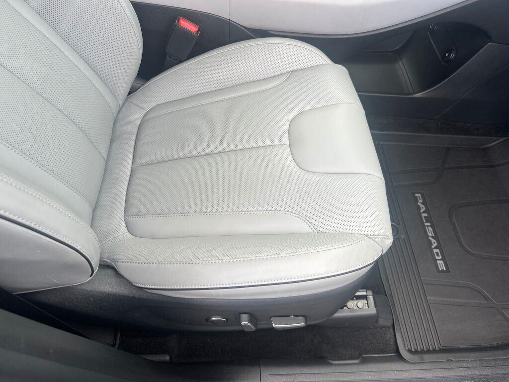 used 2023 Hyundai Palisade car, priced at $34,000