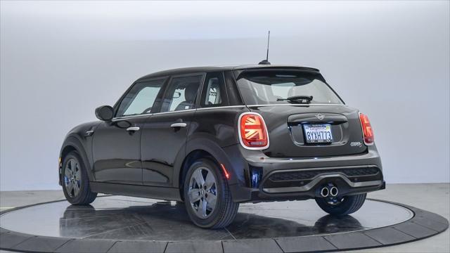 used 2022 MINI Hardtop car, priced at $22,921