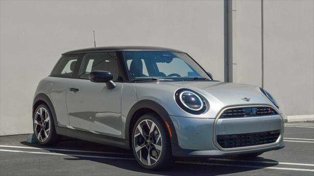 new 2025 MINI Hardtop car, priced at $36,595